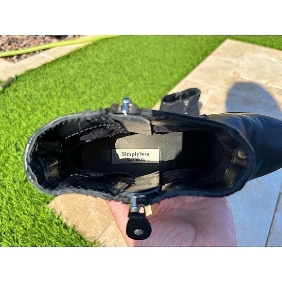 Simply Vera Vera Wang Leather Ankle Booties | Color: Black | Size: 6 Med - Picture 5 of 8